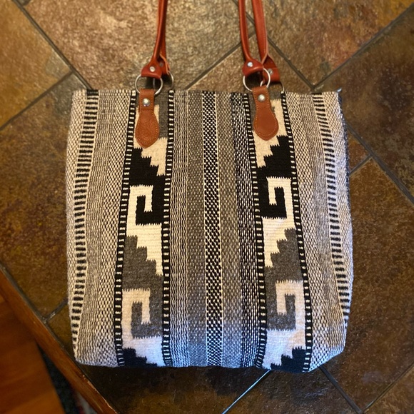 Handwoven black and white wool Greek Key wave Aztec Pattern Purse leather straps - Picture 10 of 10